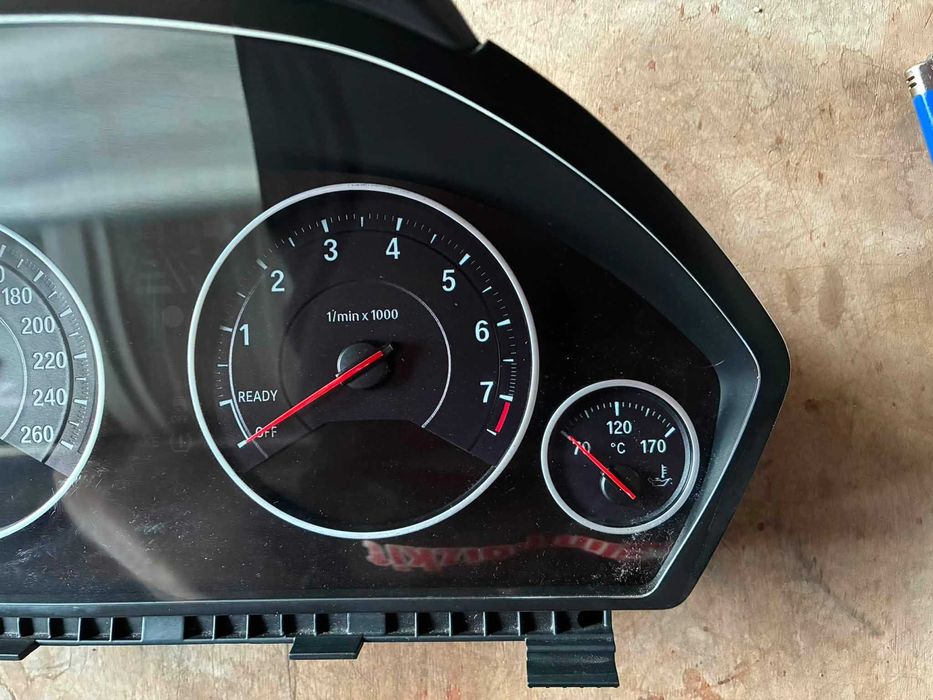 Километраж с HUD за BMW F серия