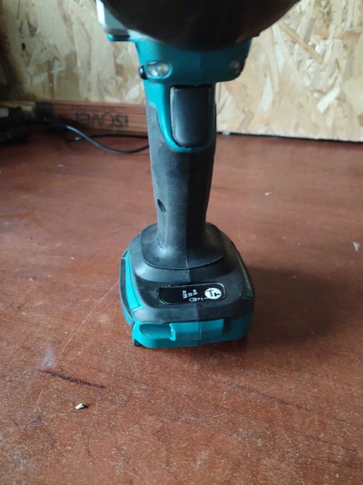 De vânzare scule Makita cu acumulatori 18V
