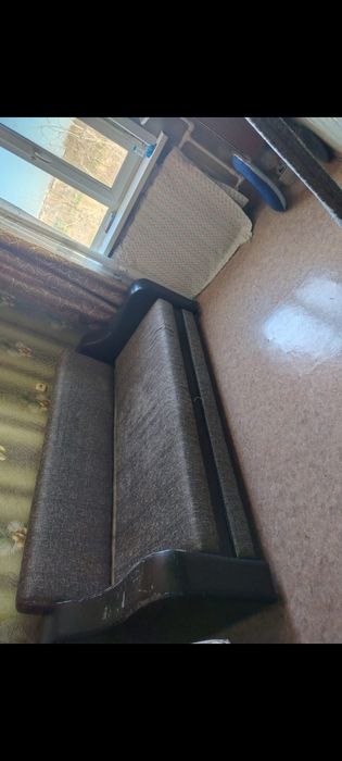 Продаю диван в б/у