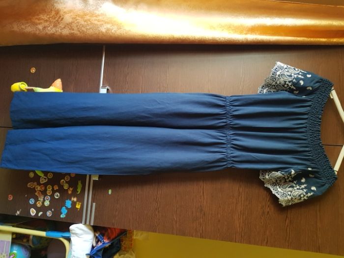 Vand salopeta Abercrombie & Fitch cu broderie