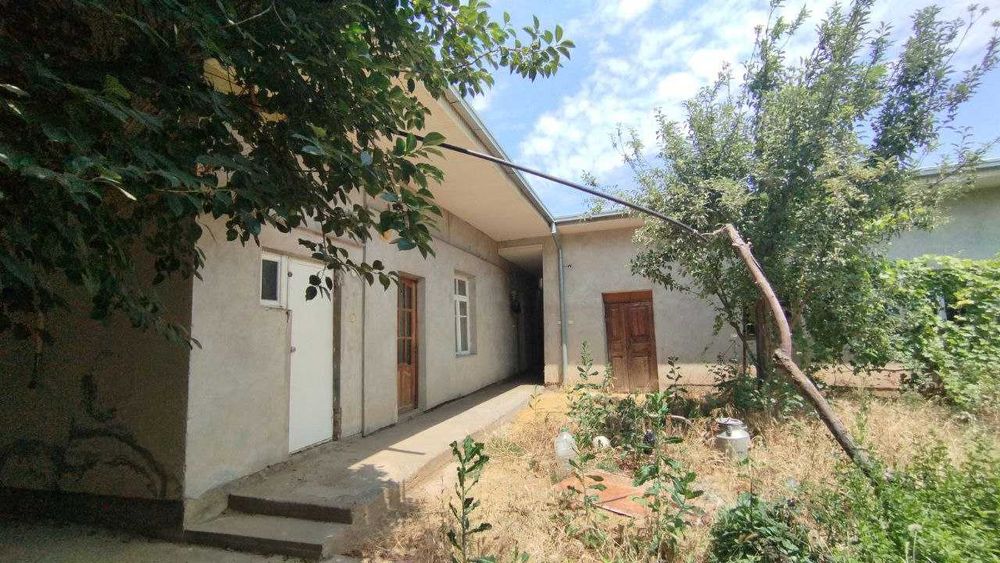 Учқахрамондан 9 км кирганда 2.7 сотх ер сотилади