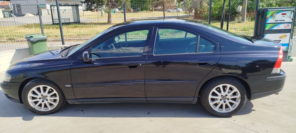 Volvo s 60 2,4 140 кс бензин/газ с зимни и летни гуми