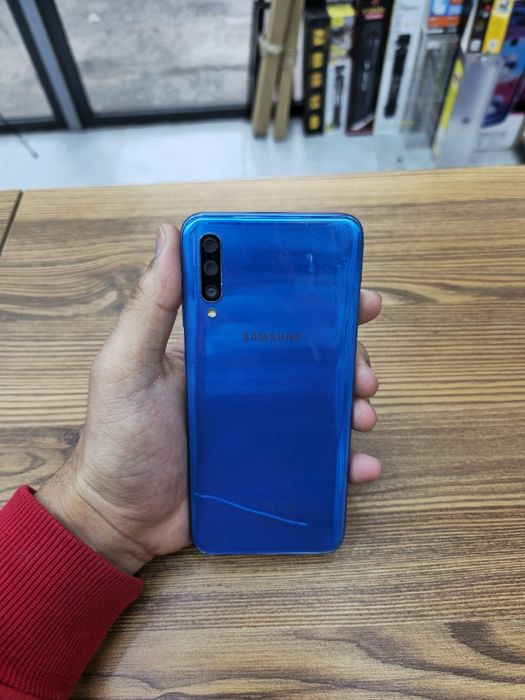 Самсунг А 50 64ГБ