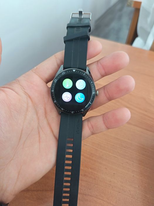Smart watch sotuvda