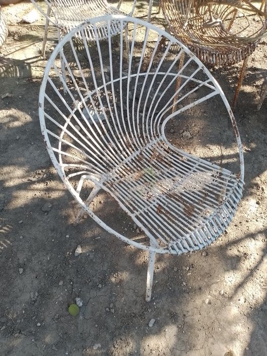 Scaune retro din metal