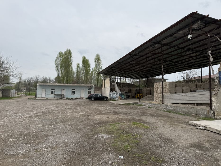 Продаю в г. Янгийуле (Арча куча)территорию 76  соток-От АРК-Булок 13км