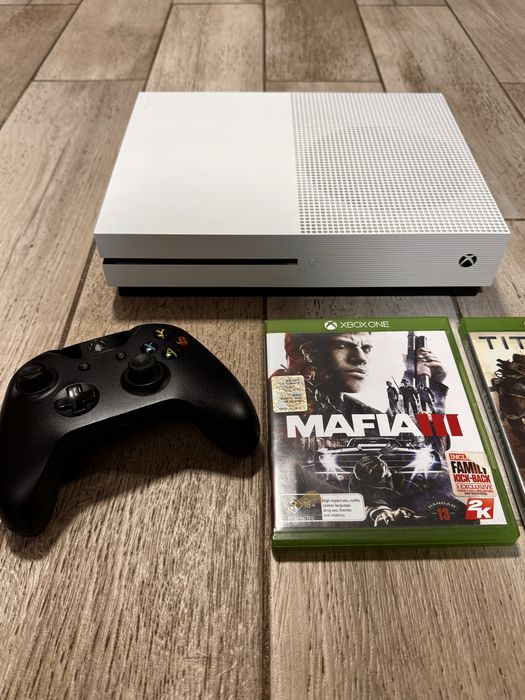 Consola Xbox One S/500GB/ 1x Joystick/ 2 Jocuri