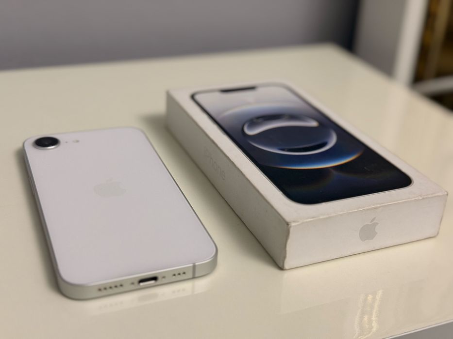 IPhone 16e 128 Gb 5g отличном состоянии