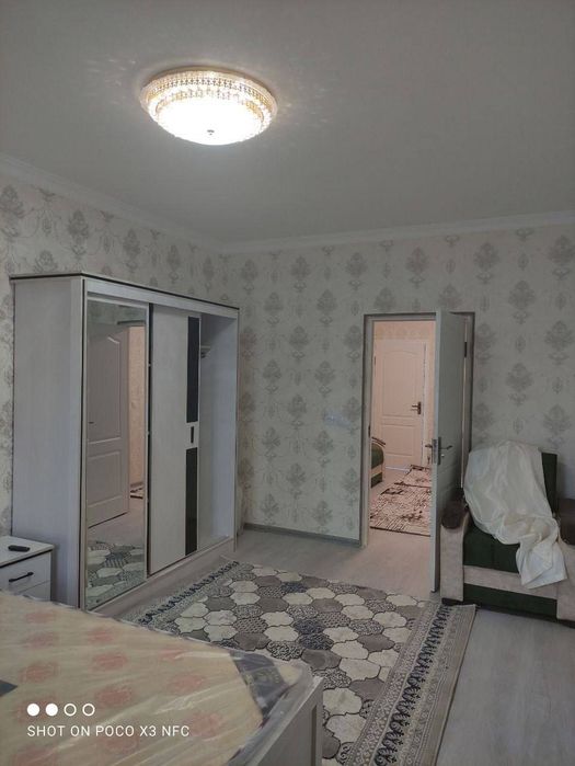 Чиланзар-8, 2х комнатная квартира, переделанная в 3х. Не торец