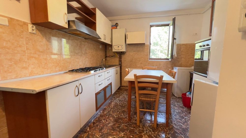 Apartament de închiriat