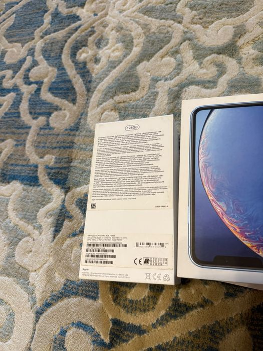 Продам iPhone xr 128 Гб