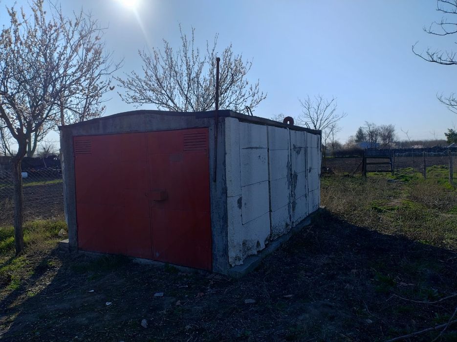Casa batraneasca,DEMOLABILA,Loc.Unirea  20 Km de Braila