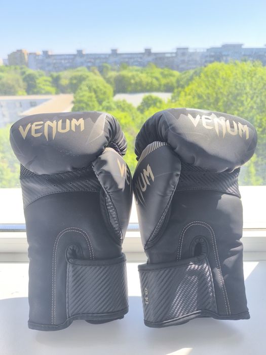 Manusi Box/KickBoxing Venum Impact