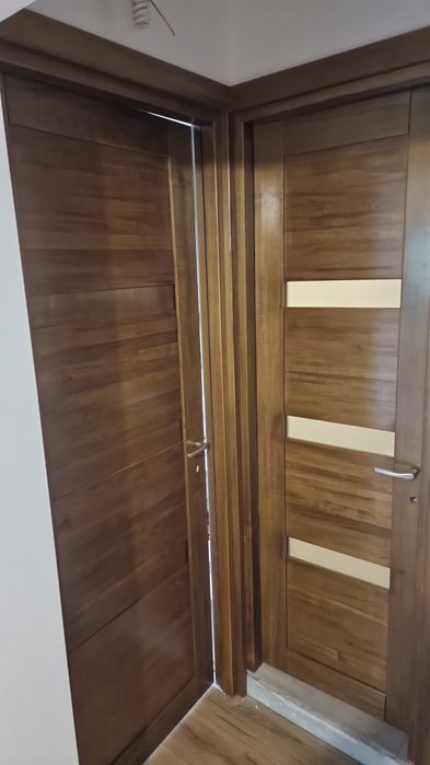 Usi din lemn la comanda