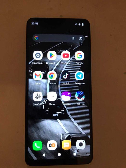 Realmi C75 и Poco C61