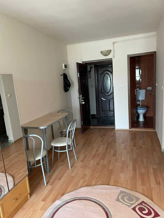 Dau în chirie garsoniera 30 mp