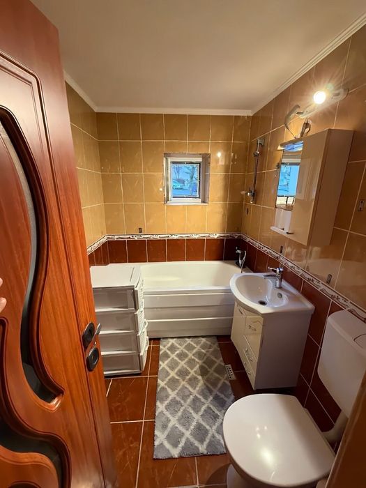 Apartament 3 camere + Garaj sub bloc+ 2 beciuri  Zona Dumbrava Nord