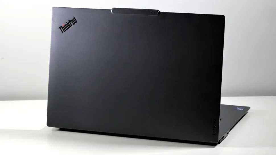 SIGILAT Ultra Lenovo X9 AURA Edition Ultra 7 32GB OLED Touch