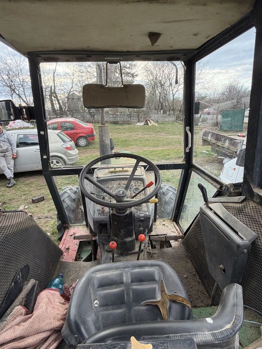 Tractor John Deere 2130