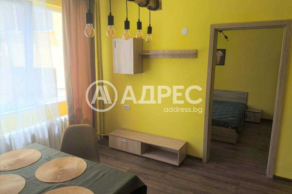 Дава се под наем Едностаен апартамент в Разград, Бели Лом - 40 кв.м за 255 € - Снимка #1