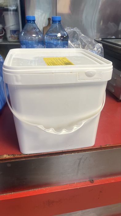 Буркани от 3 литра и кофи от 10 кг и 3 кг