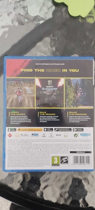 Продавам като нова Monster Energy 6- PS5