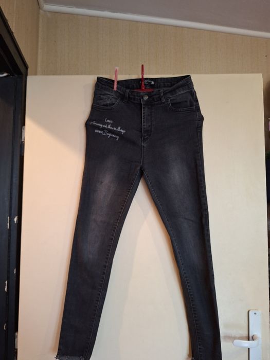 Дамски дънки и панталони