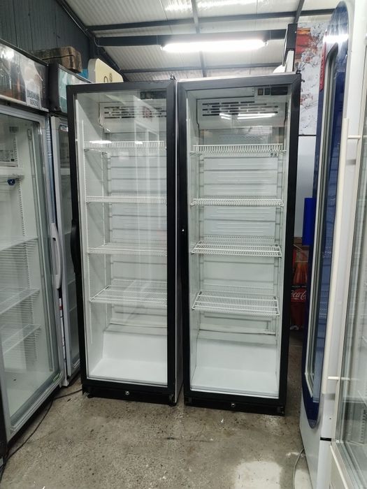 Vitrine frigorifice model mediu frigider