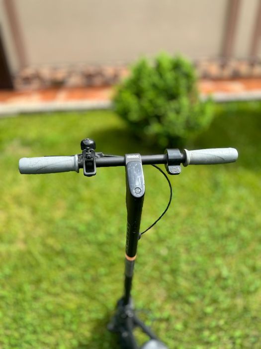 Электросамокат NineBot