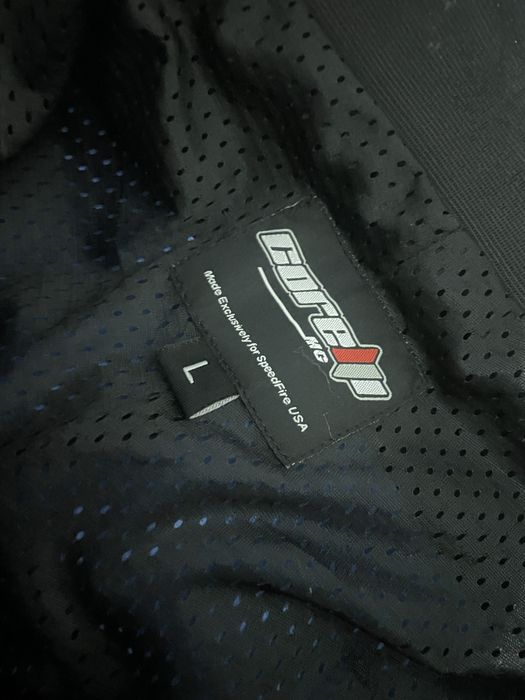 Мото екип ямаха може и отделно да се продават