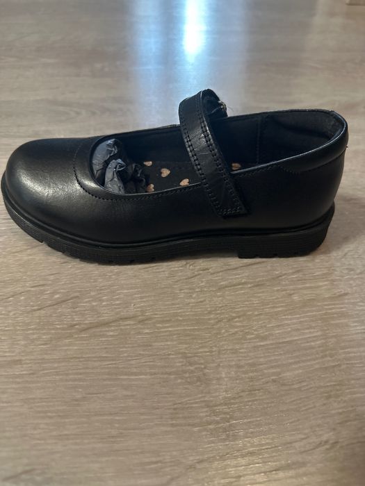 Детские школьные туфли