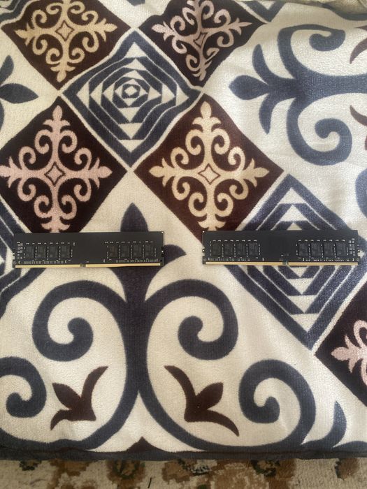 продам оперативную память 8(2)