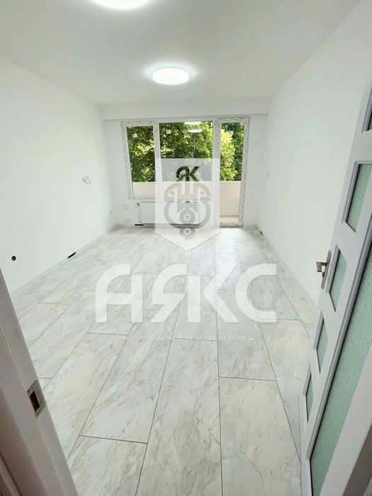 Продава се Тристаен апартамент в София, Свобода - 60 кв.м за 2667 €/кв.м - Снимка #5