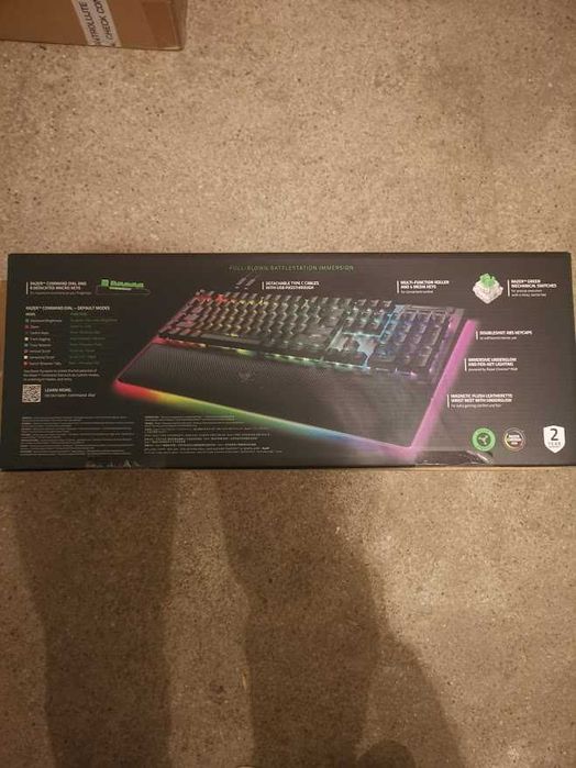 Клавиатура Razer BlackWidow V4 Pro - Green Switch - UK - Black