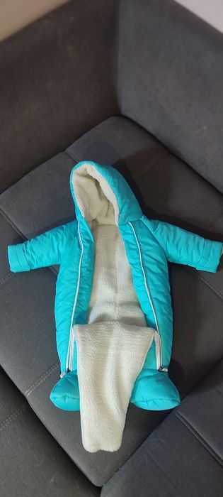 Продам комбинезон детский.