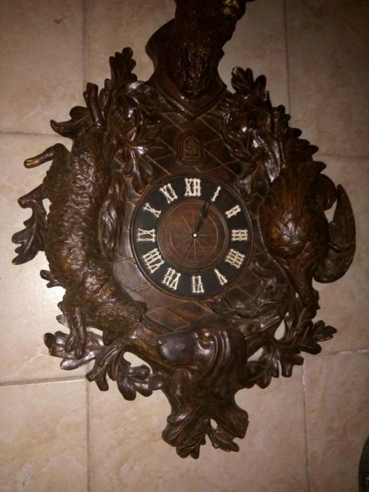 Deosebit ceas de perete de dimensiuni impresionante in stilul Baroc va