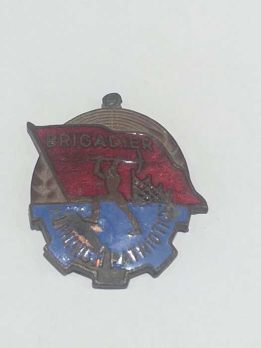 Insigna Brangardierul muncii patriotice