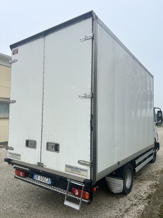 Nissan Atleon 35.15 an 2008