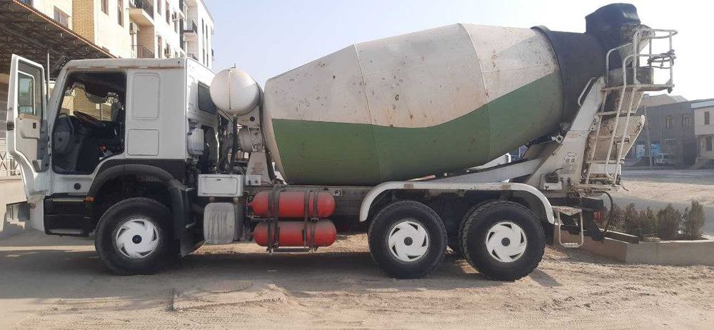 Howo миксер 10 куб сотилади