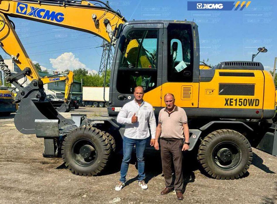 XCMG XE150WD —  колесный экскаватор массой 14 тонн,