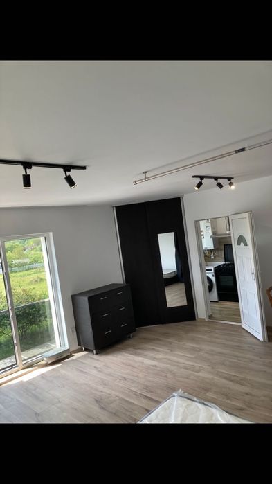 Inchiriez apartament cu 1 camera