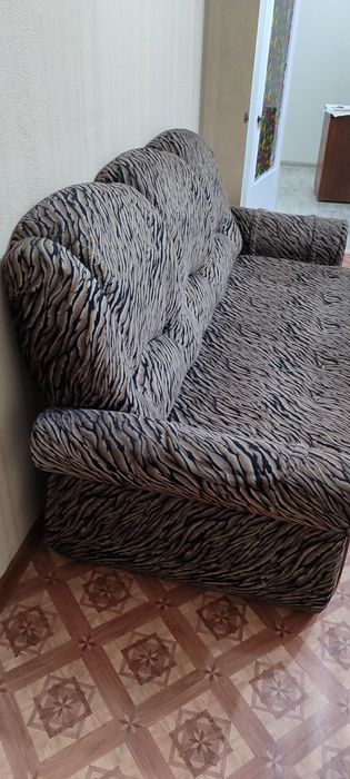 Диван в хорошем состоянии