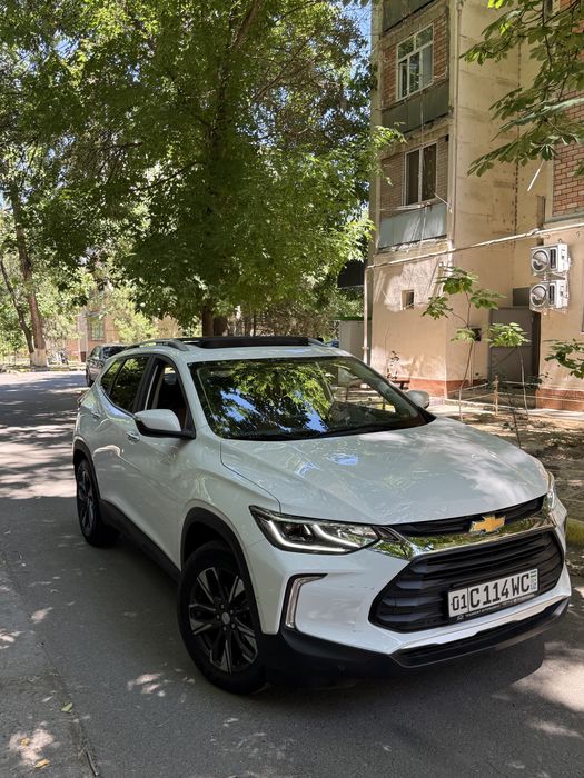 Tracker 2   Premer  Plus 2025 Top toza