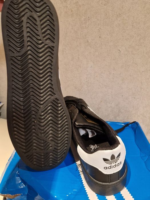 Кроссовки новые унисекс