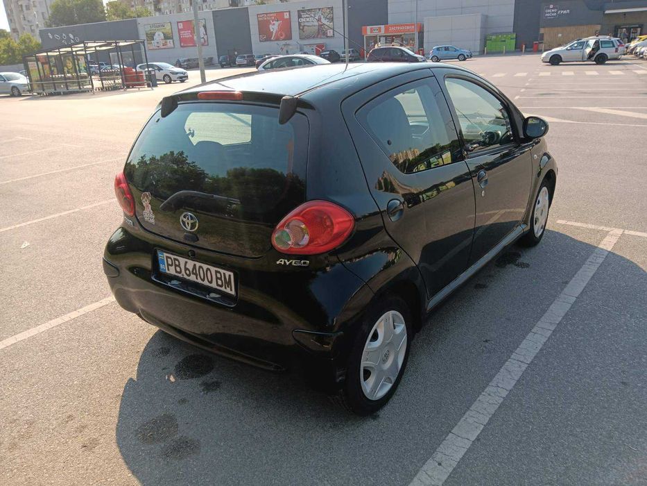 TOYOTA aygo 1.0 i