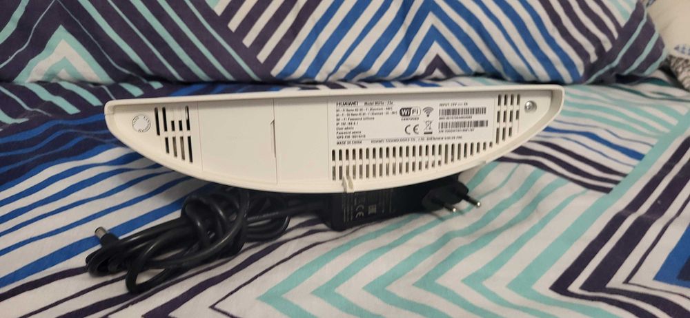 Huawei Router B525s-23a  4G LTE Cat 6, 300 Mbps download și 50 Mbps upload liber de retea se poate testa verifica