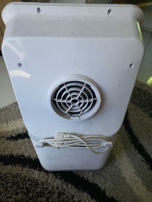 Мобилен климатик Haier AM12AA1GAA, 12000 BTU + уплътнител Trotec