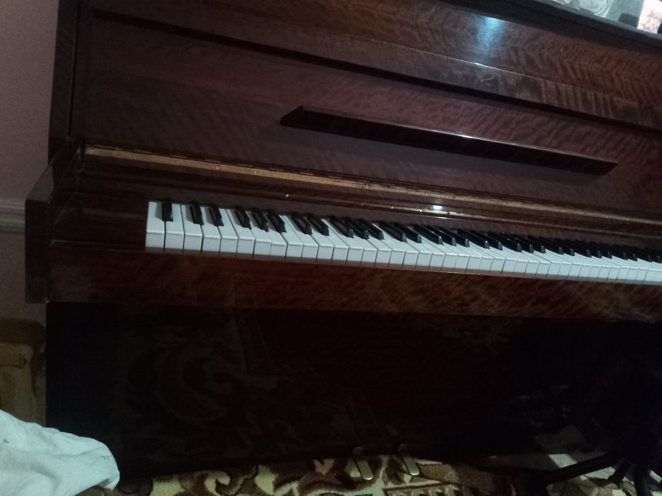 Продается пианино Рига