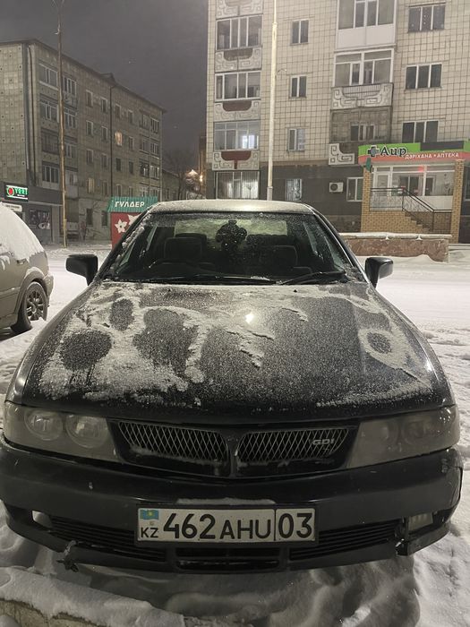 Mitsubishi Diamante 1996 года