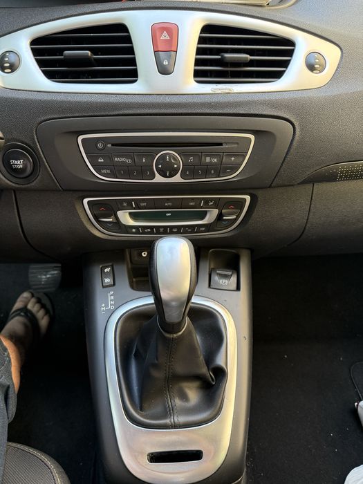 RENAULT Scenic 0 — imagine 3